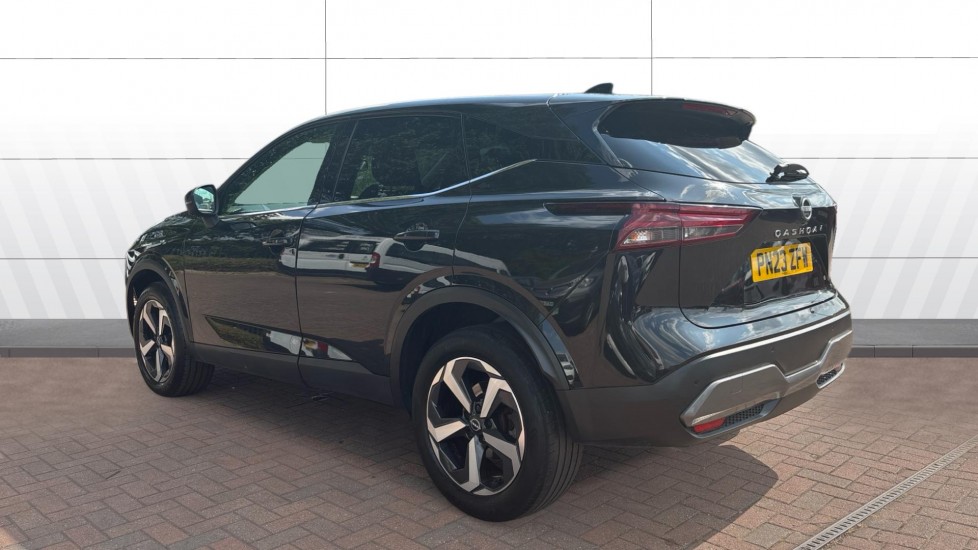 Nissan Qashqai 1.3 DiG-T MH N-Connecta 5dr Petrol Hatchback - Image 2