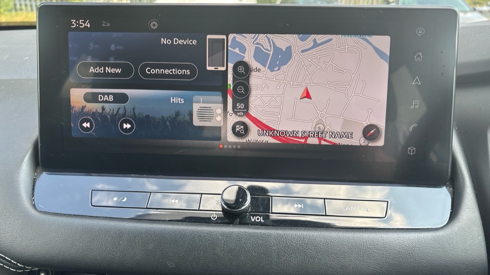 Nissan Qashqai 1.3 DiG-T MH N-Connecta 5dr Petrol Hatchback - Image 23