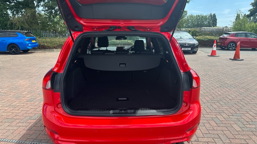 Ford Focus 1.0 EcoBoost 125 ST-Line X 5dr Petrol Estate - Image 4