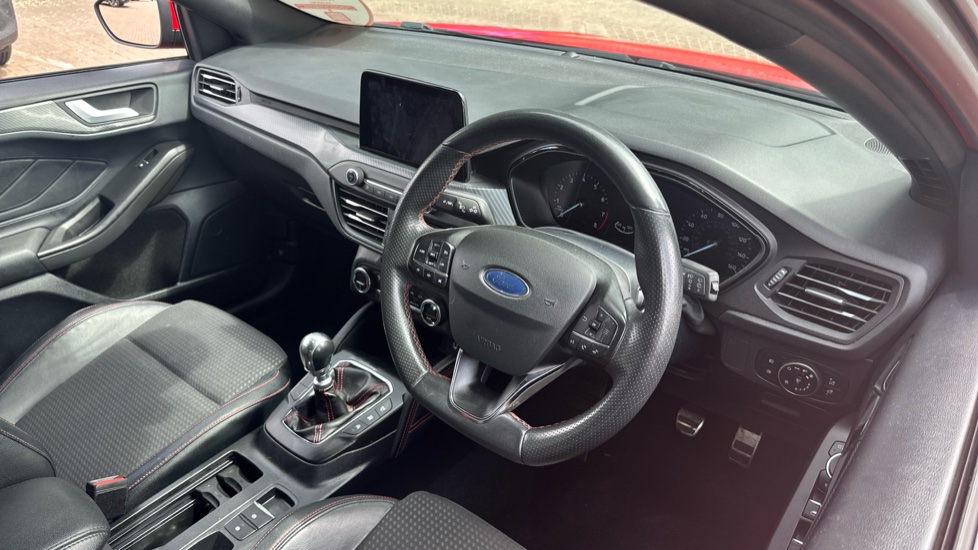 Ford Focus 1.0 EcoBoost 125 ST-Line X 5dr Petrol Estate - Image 11