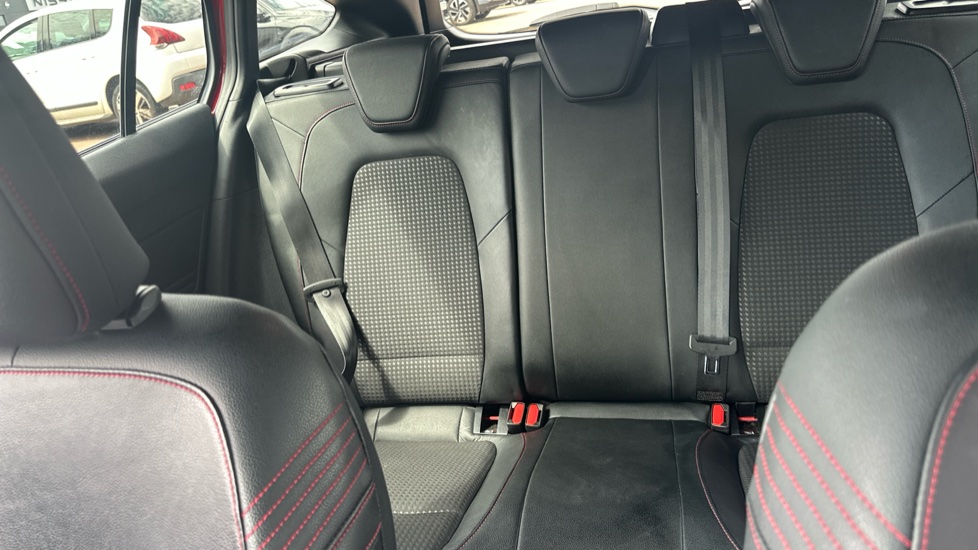Ford Focus 1.0 EcoBoost 125 ST-Line X 5dr Petrol Estate - Image 15