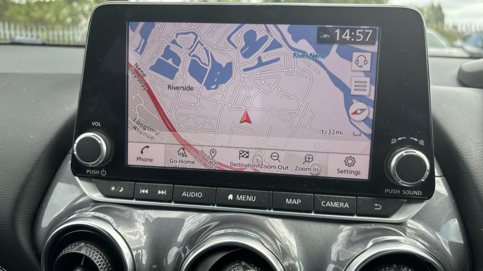 Nissan Juke 1.6 Hybrid N-Connecta 5dr Auto Hybrid Hatchback - Image 12