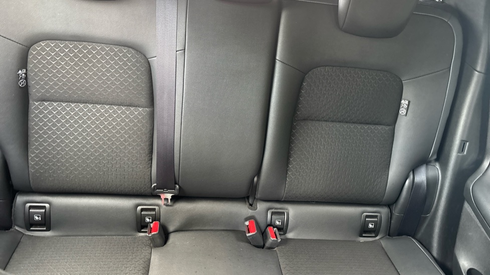 Nissan Juke 1.6 Hybrid N-Connecta 5dr Auto Hybrid Hatchback - Image 15