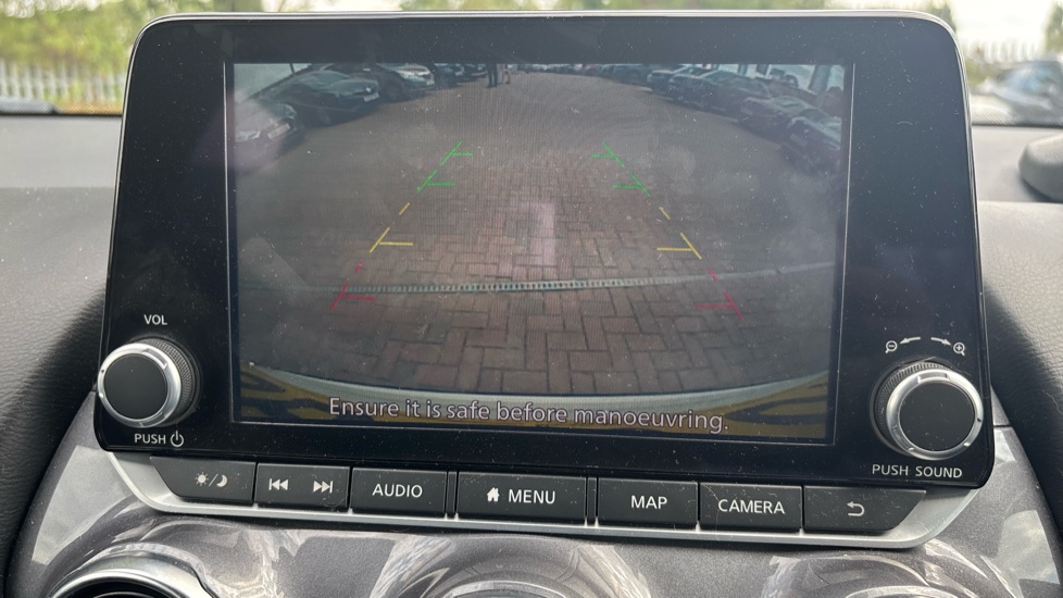 Nissan Juke 1.6 Hybrid N-Connecta 5dr Auto Hybrid Hatchback - Image 22
