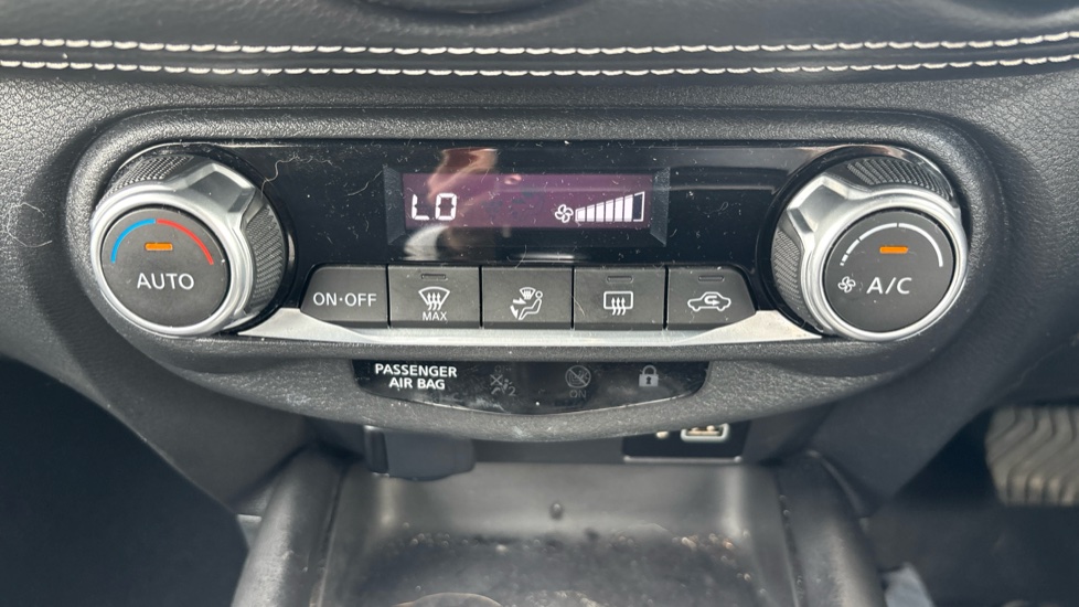 Nissan Juke 1.6 Hybrid N-Connecta 5dr Auto Hybrid Hatchback - Image 26