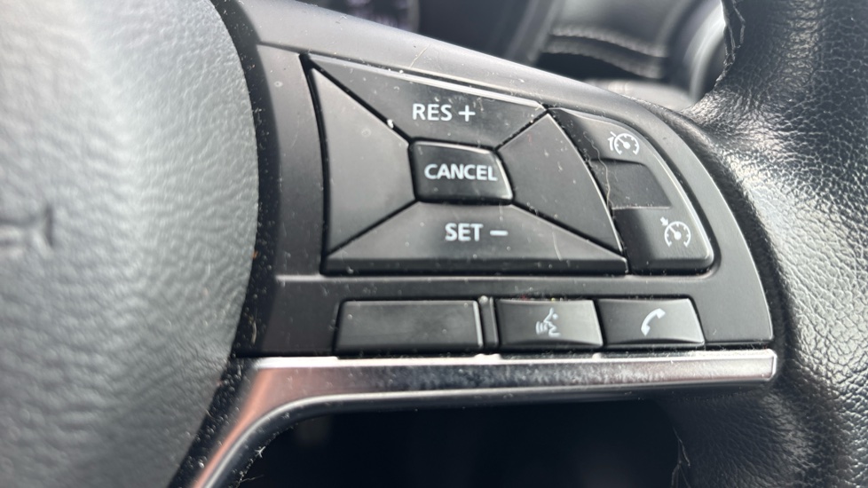 Nissan Juke 1.6 Hybrid N-Connecta 5dr Auto Hybrid Hatchback - Image 32