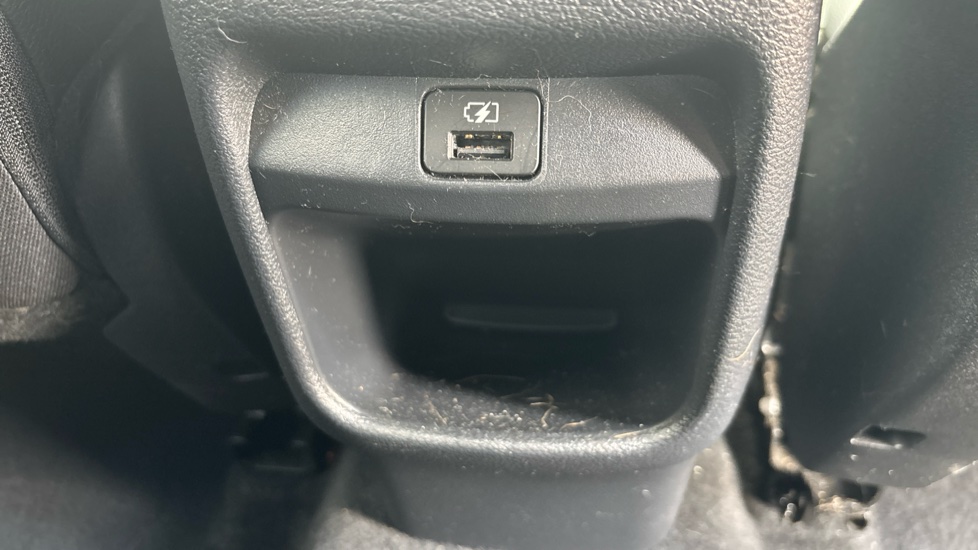 Nissan Juke 1.6 Hybrid N-Connecta 5dr Auto Hybrid Hatchback - Image 35