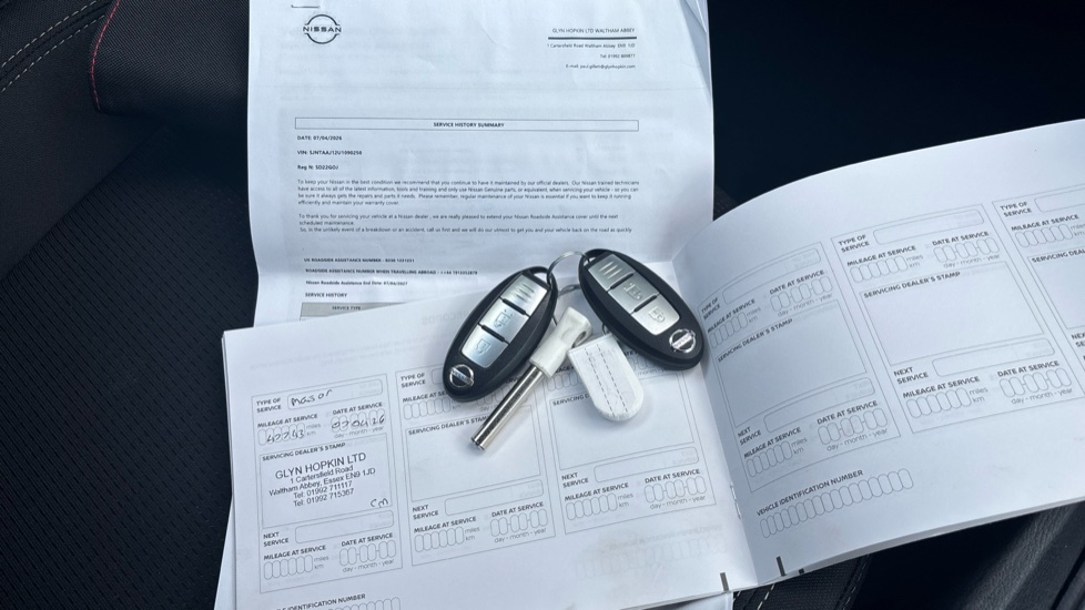 Nissan Qashqai 1.3 DiG-T MH Acenta Premium 5dr Petrol Hatchback - Image 19