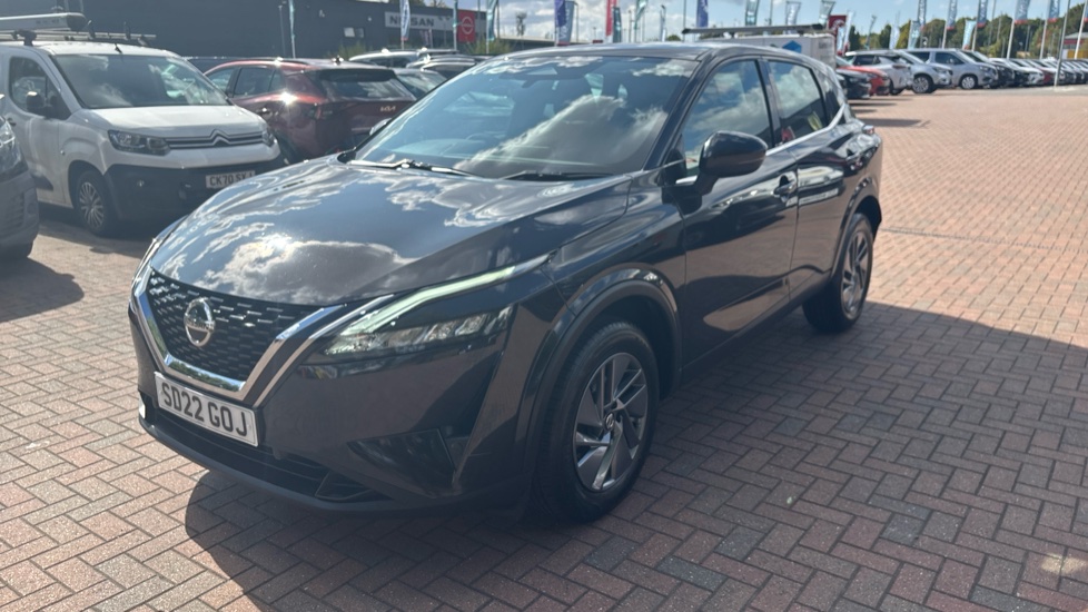 Nissan Qashqai 1.3 DiG-T MH Acenta Premium 5dr Petrol Hatchback - Image 36