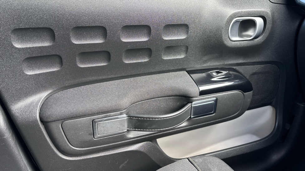 Citroen C3 1.2 PureTech 110 C-Series Edition 5dr EAT6 Petrol Hatchback - Image 21