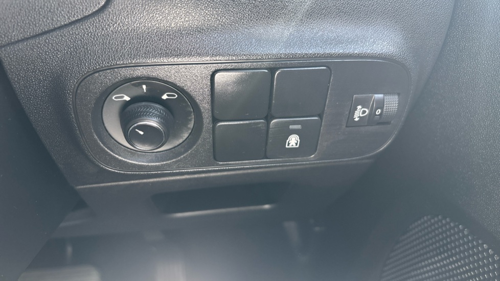 Citroen C3 1.2 PureTech 110 C-Series Edition 5dr EAT6 Petrol Hatchback - Image 34