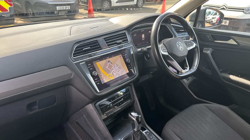 Volkswagen Tiguan Allspace 1.5 TSI Life 5dr DSG Petrol Estate - Image 9