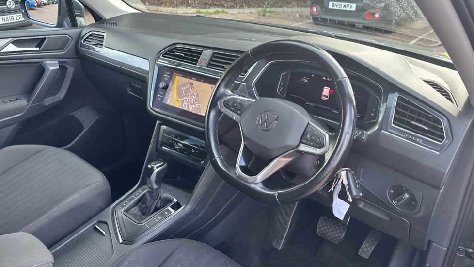 Volkswagen Tiguan Allspace 1.5 TSI Life 5dr DSG Petrol Estate - Image 11