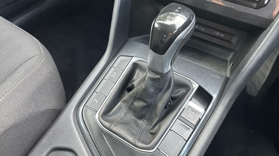 Volkswagen Tiguan Allspace 1.5 TSI Life 5dr DSG Petrol Estate - Image 13