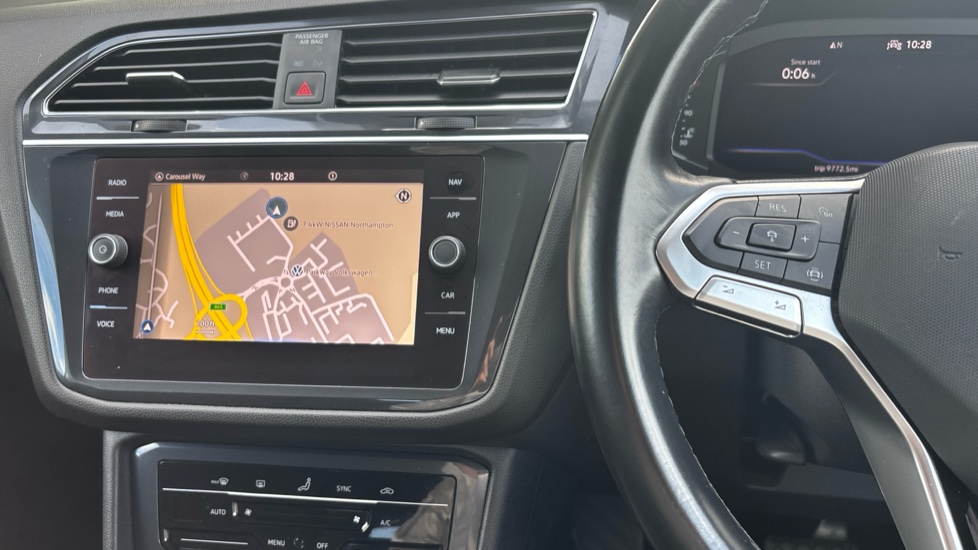 Volkswagen Tiguan Allspace 1.5 TSI Life 5dr DSG Petrol Estate - Image 14
