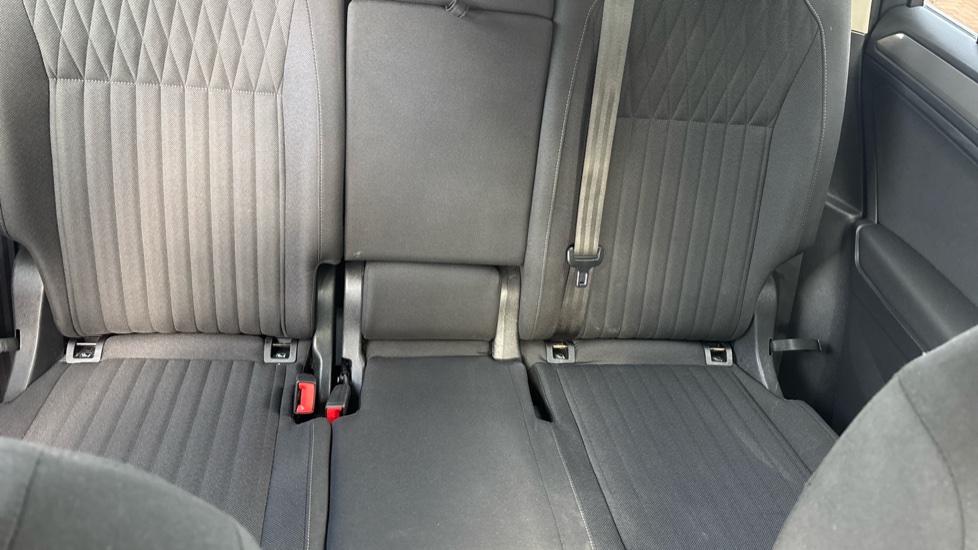 Volkswagen Tiguan Allspace 1.5 TSI Life 5dr DSG Petrol Estate - Image 15