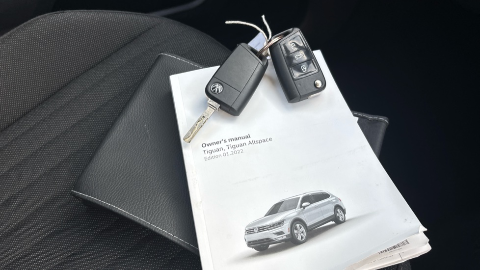Volkswagen Tiguan Allspace 1.5 TSI Life 5dr DSG Petrol Estate - Image 19