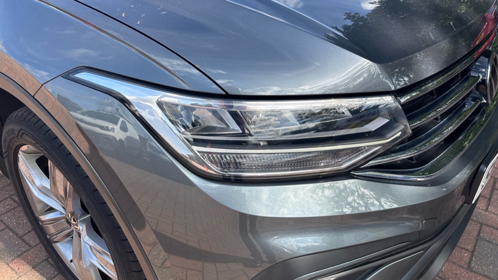 Volkswagen Tiguan Allspace 1.5 TSI Life 5dr DSG Petrol Estate - Image 42