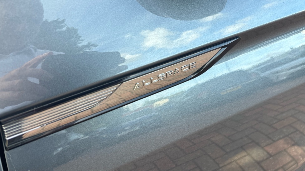 Volkswagen Tiguan Allspace 1.5 TSI Life 5dr DSG Petrol Estate - Image 47