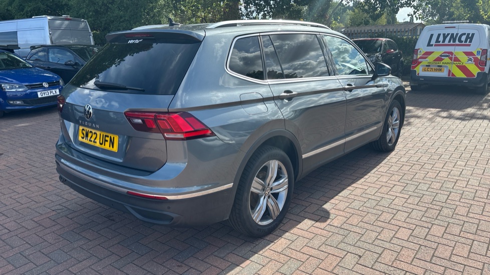 Volkswagen Tiguan Allspace 1.5 TSI Life 5dr DSG Petrol Estate - Image 53