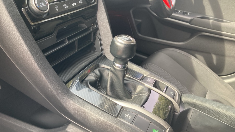 Honda Civic 1.5 VTEC Turbo Sport 5dr Petrol Hatchback - Image 13
