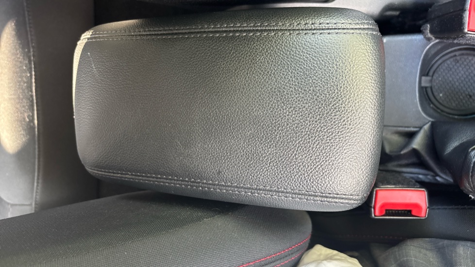 Ford Fiesta 1.0 EcoBoost 95 ST-Line Edition 5dr Petrol Hatchback - Image 32