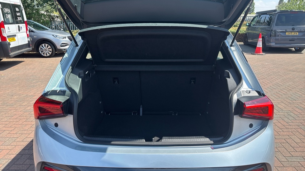 CUPRA Born 170kW e-Boost V1 59kWh 5dr Auto Electric Hatchback - Image 4
