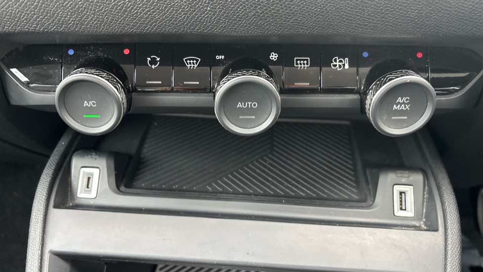 Citroen C4 1.2 PureTech [130] Sense Plus 5dr Petrol Hatchback - Image 28