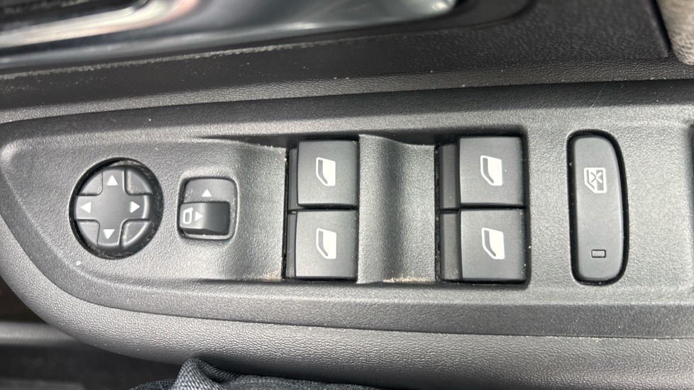 Citroen C4 1.2 PureTech [130] Sense Plus 5dr Petrol Hatchback - Image 35