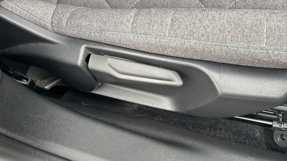 Citroen C4 1.2 PureTech [130] Sense Plus 5dr Petrol Hatchback - Image 36