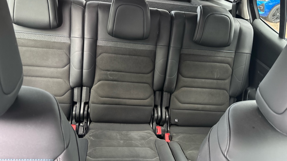 Citroen C5 Aircross 1.2 PureTech Shine 5dr Petrol Hatchback - Image 15