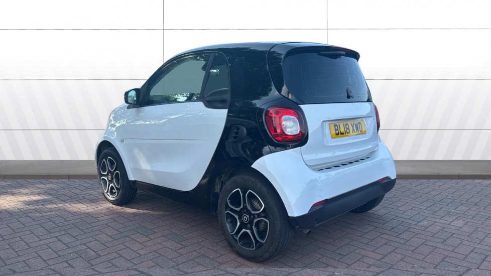 smart fortwo coupe 1.0 Prime 2dr Petrol Coupe - Image 2