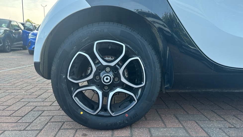 smart fortwo coupe 1.0 Prime 2dr Petrol Coupe - Image 7