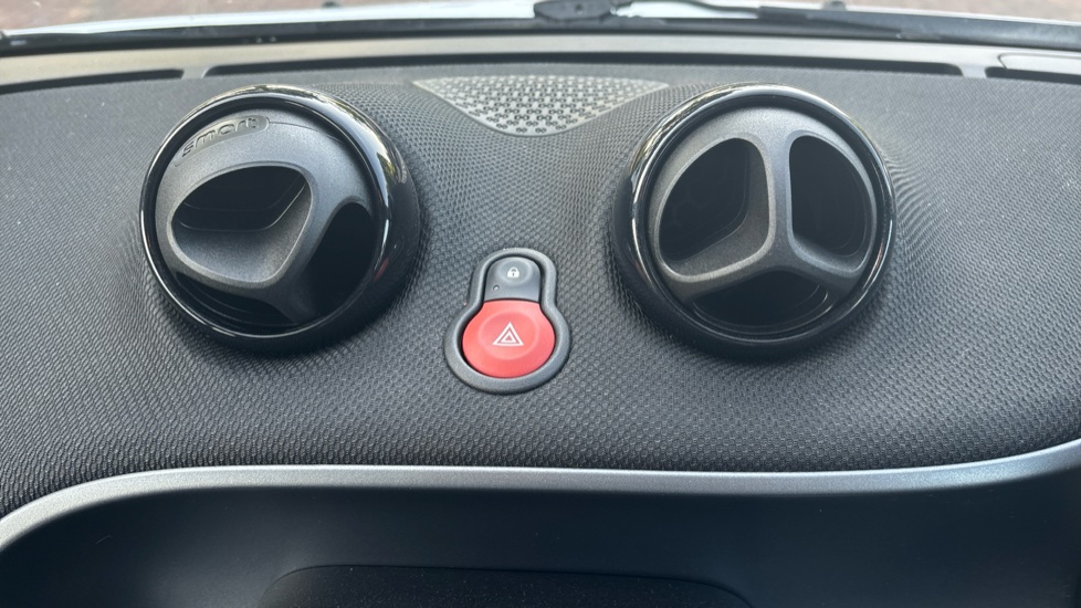 smart fortwo coupe 1.0 Prime 2dr Petrol Coupe - Image 22