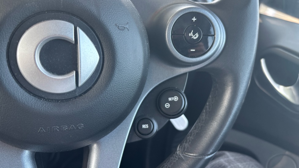 smart fortwo coupe 1.0 Prime 2dr Petrol Coupe - Image 28
