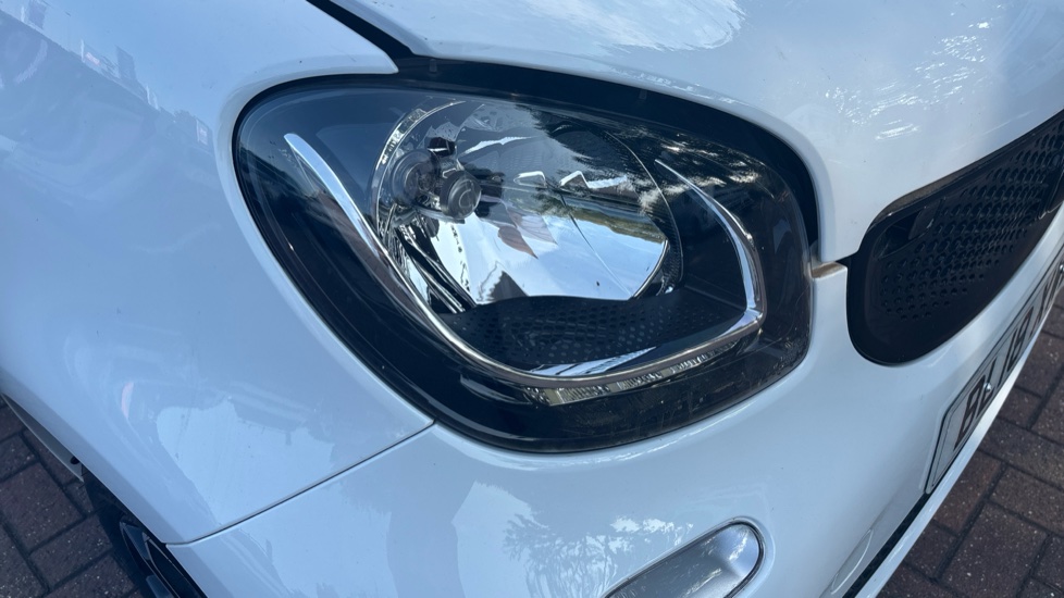 smart fortwo coupe 1.0 Prime 2dr Petrol Coupe - Image 33
