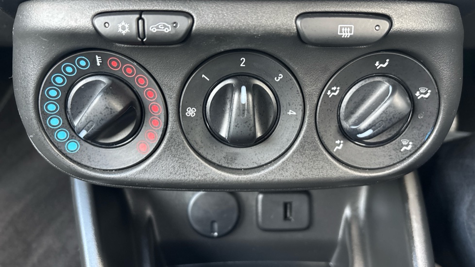 Vauxhall Corsa 1.4 [75] Griffin 3dr Petrol Hatchback - Image 31