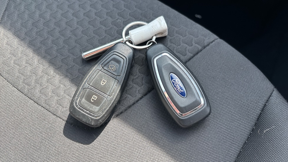 Ford Focus 1.0 EcoBoost 125 ST-Line 5dr Petrol Hatchback - Image 20