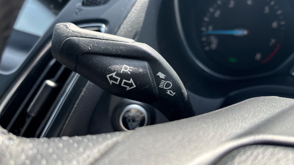 Ford Focus 1.0 EcoBoost 125 ST-Line 5dr Petrol Hatchback - Image 35