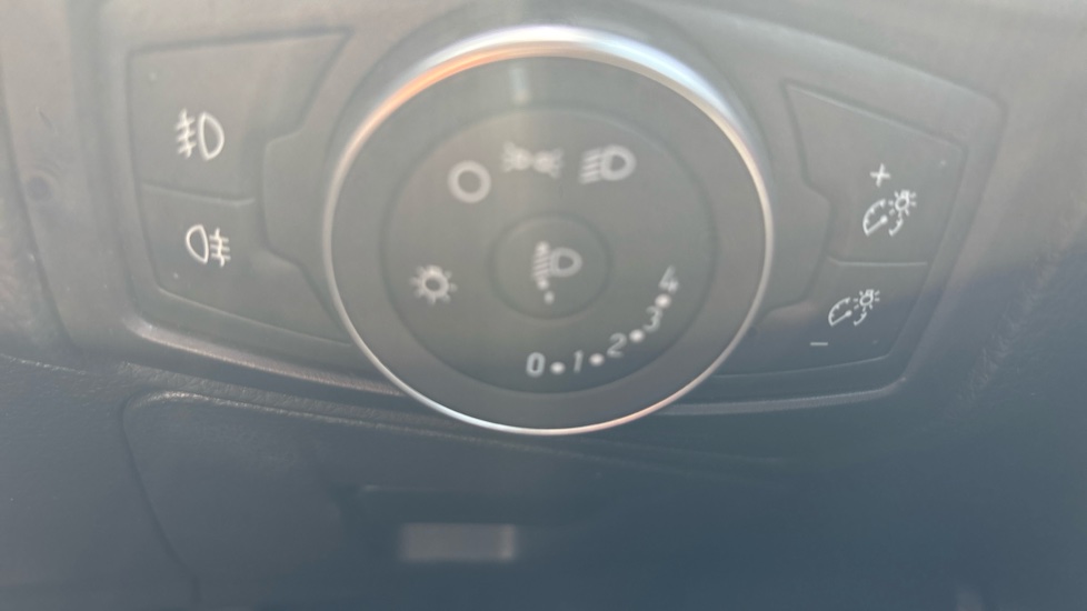 Ford Focus 1.0 EcoBoost 125 ST-Line 5dr Petrol Hatchback - Image 38