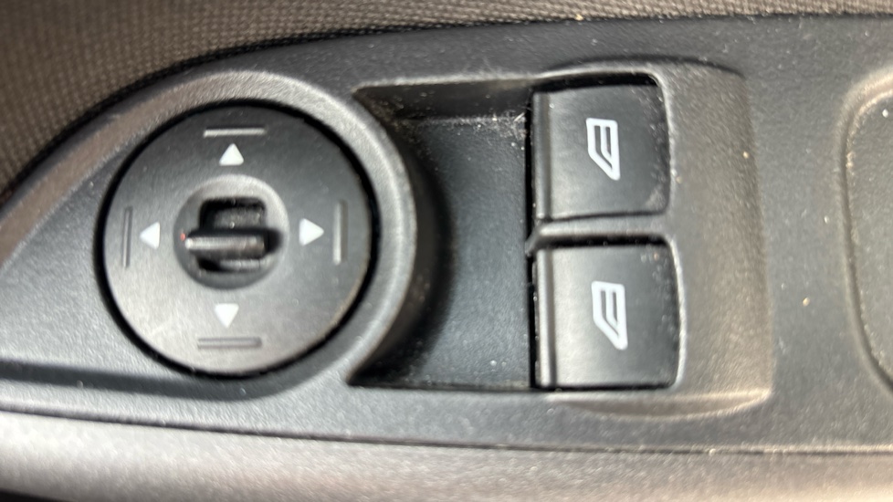 Ford Focus 1.0 EcoBoost 125 ST-Line 5dr Petrol Hatchback - Image 39