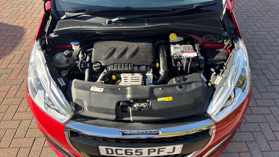 Peugeot 208 1.2 PureTech 110 Allure 5dr EAT6 Petrol Hatchback - Image 8