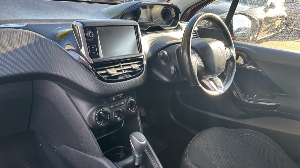 Peugeot 208 1.2 PureTech 110 Allure 5dr EAT6 Petrol Hatchback - Image 9