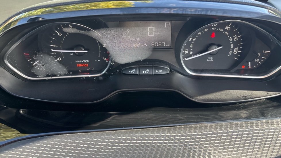 Peugeot 208 1.2 PureTech 110 Allure 5dr EAT6 Petrol Hatchback - Image 18