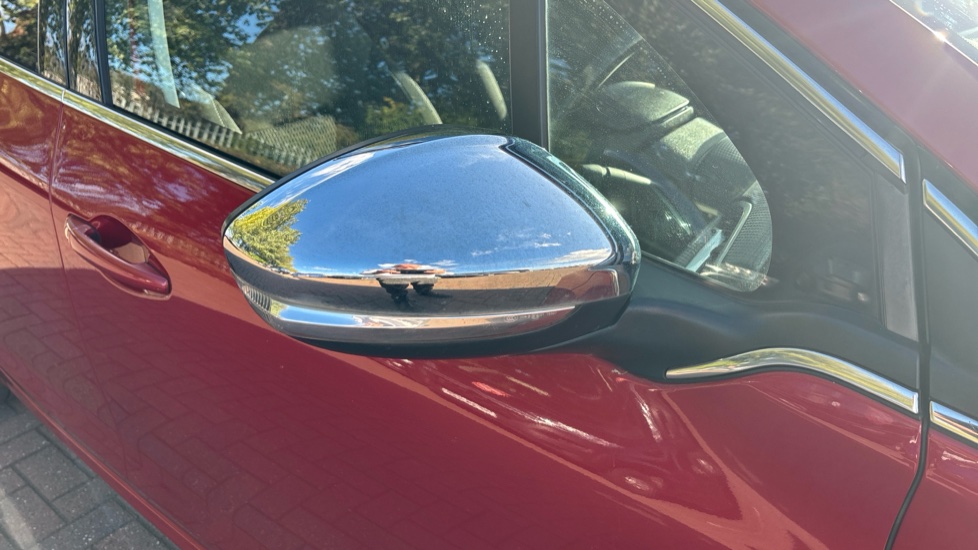 Peugeot 208 1.2 PureTech 110 Allure 5dr EAT6 Petrol Hatchback - Image 36