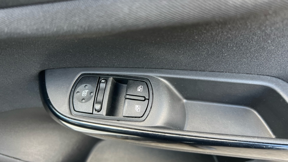 Vauxhall Corsa 1.4 [75] Design 5dr Petrol Hatchback - Image 23