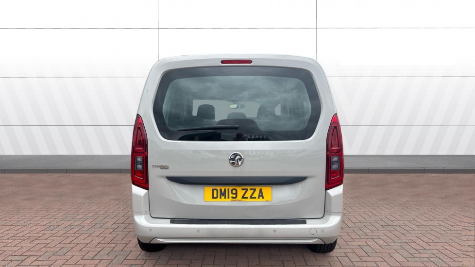 Vauxhall Combo Life 1.2 Turbo Design 5dr Petrol Estate - Image 6