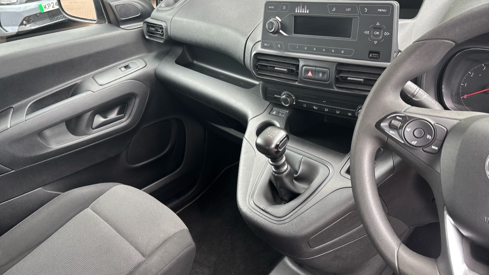 Vauxhall Combo Life 1.2 Turbo Design 5dr Petrol Estate - Image 14