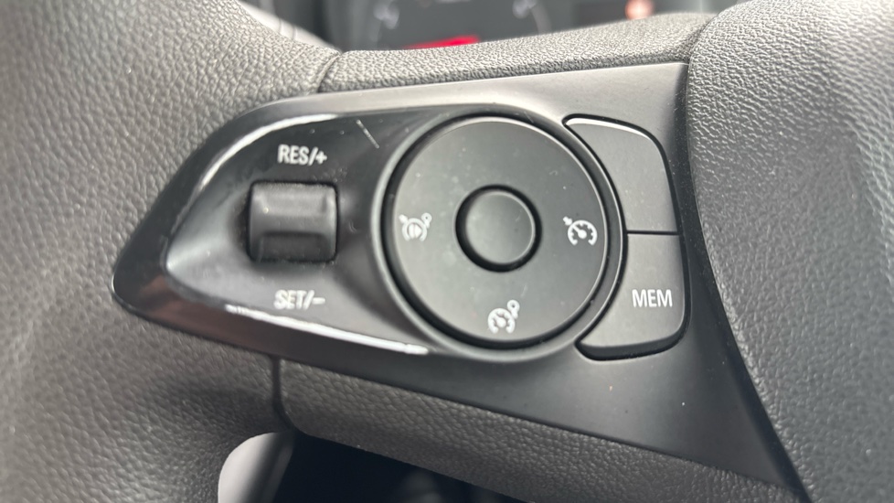 Vauxhall Combo Life 1.2 Turbo Design 5dr Petrol Estate - Image 23