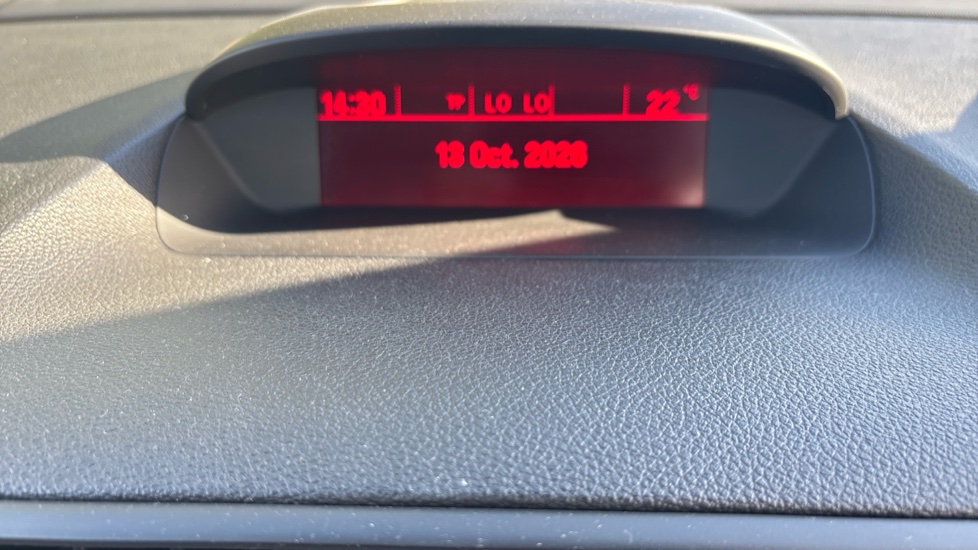 Vauxhall Mokka 1.6i Exclusiv 5dr Petrol Hatchback - Image 22